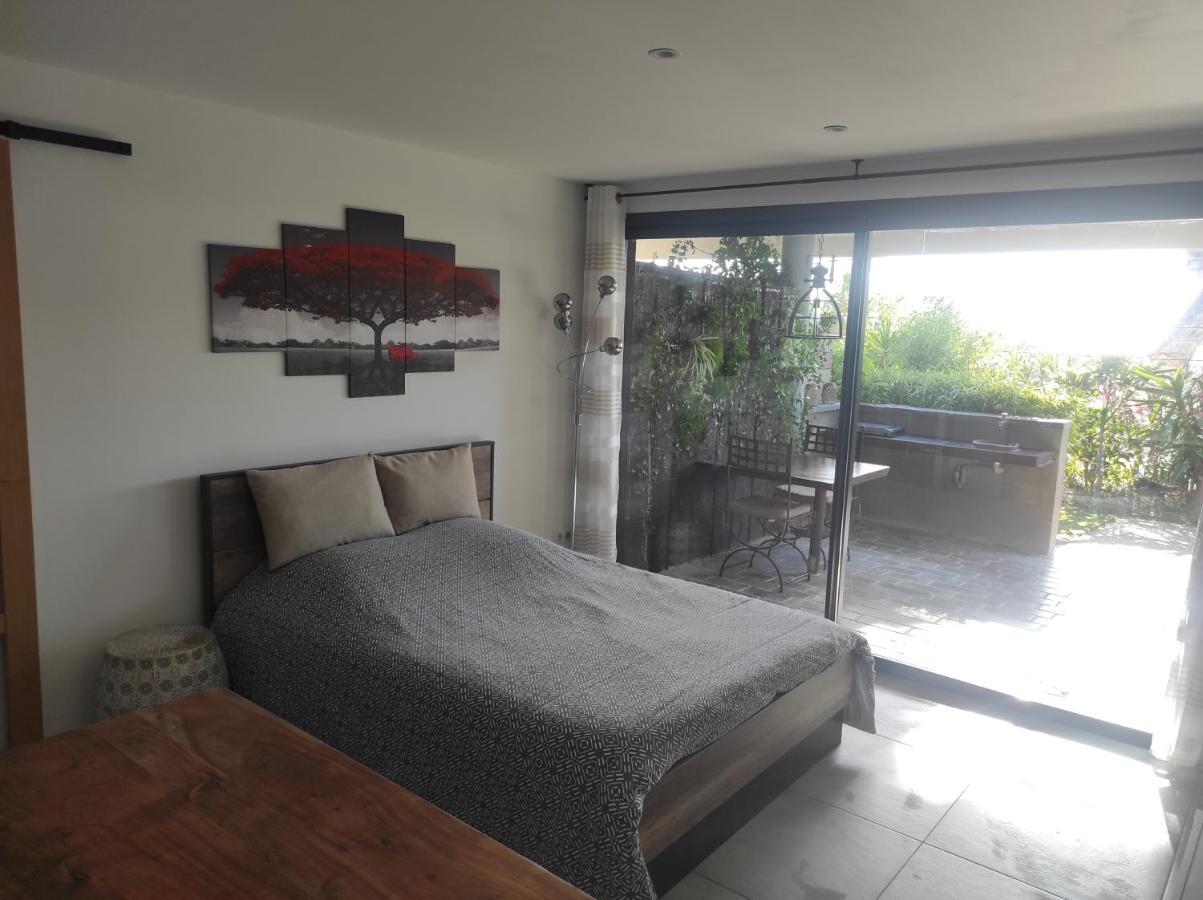 Villa Le M Six-Fours-les-Plages Extérieur photo